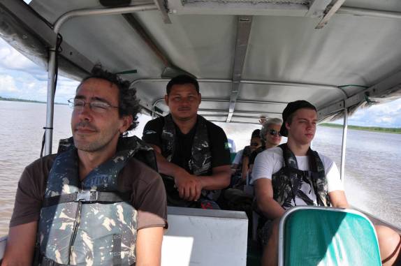 A caminho da Reserva de Mamirauá, na região de Tefé, no Amazonas